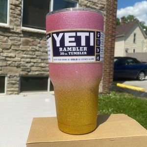 YETI RAMBLER 30 oz pink